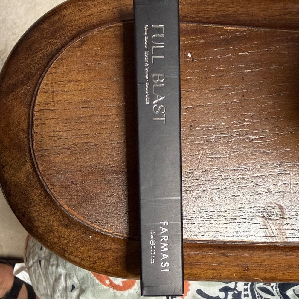 Farmasi Full Blast Mascara in Black